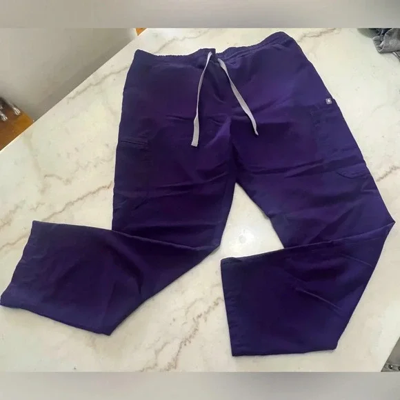 Figs Purple Scrub Set - Picture 2 of 9